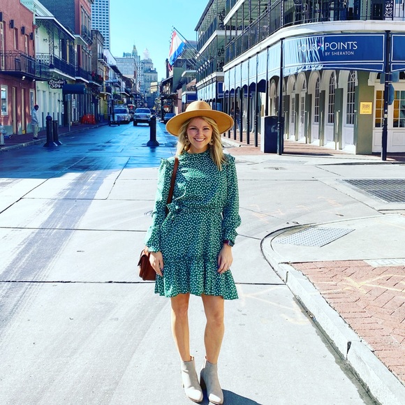 Meet your Posher, Brittnee - Picture 1 of 1